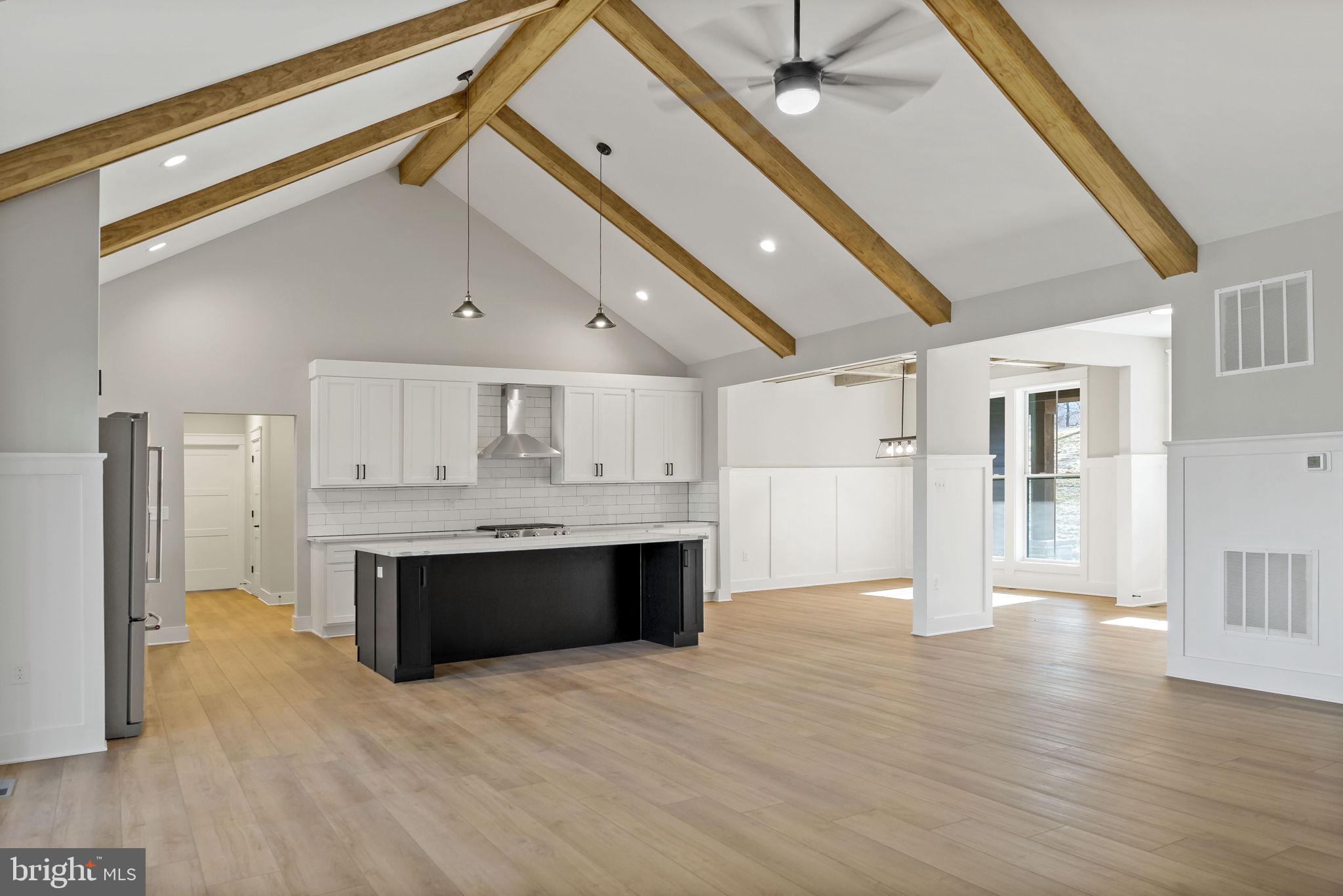 HALLMARK GLEN - Residential