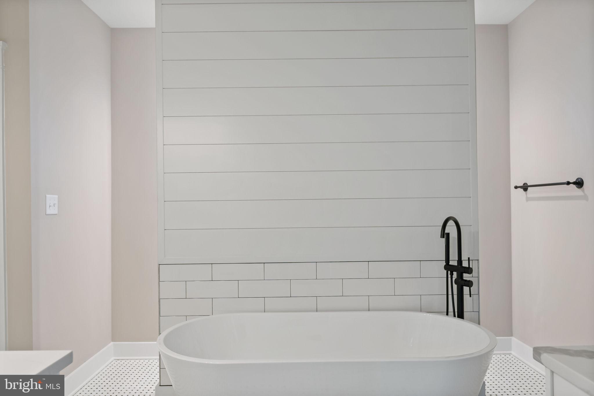 HALLMARK GLEN - Residential