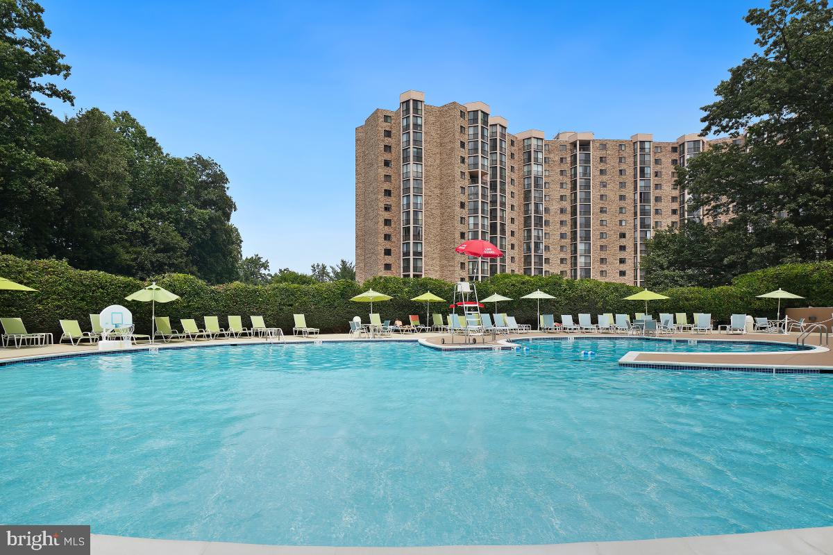 MONTEBELLO - Residential