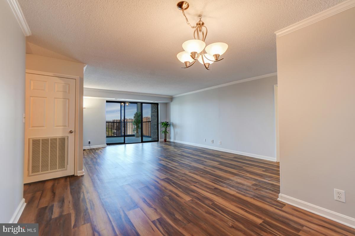MONTEBELLO - Residential