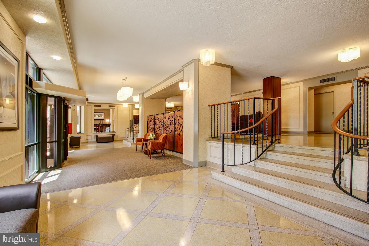 MONTEBELLO - Residential