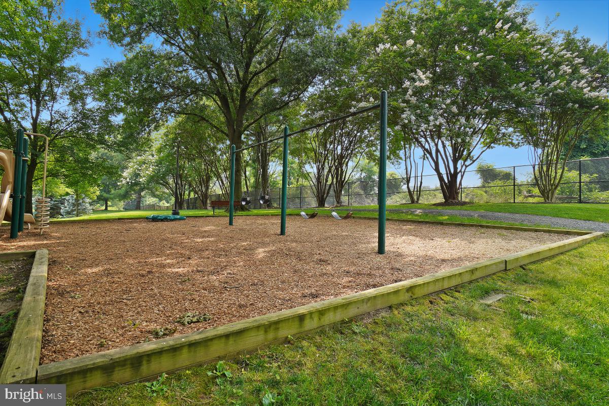 MONTEBELLO - Residential