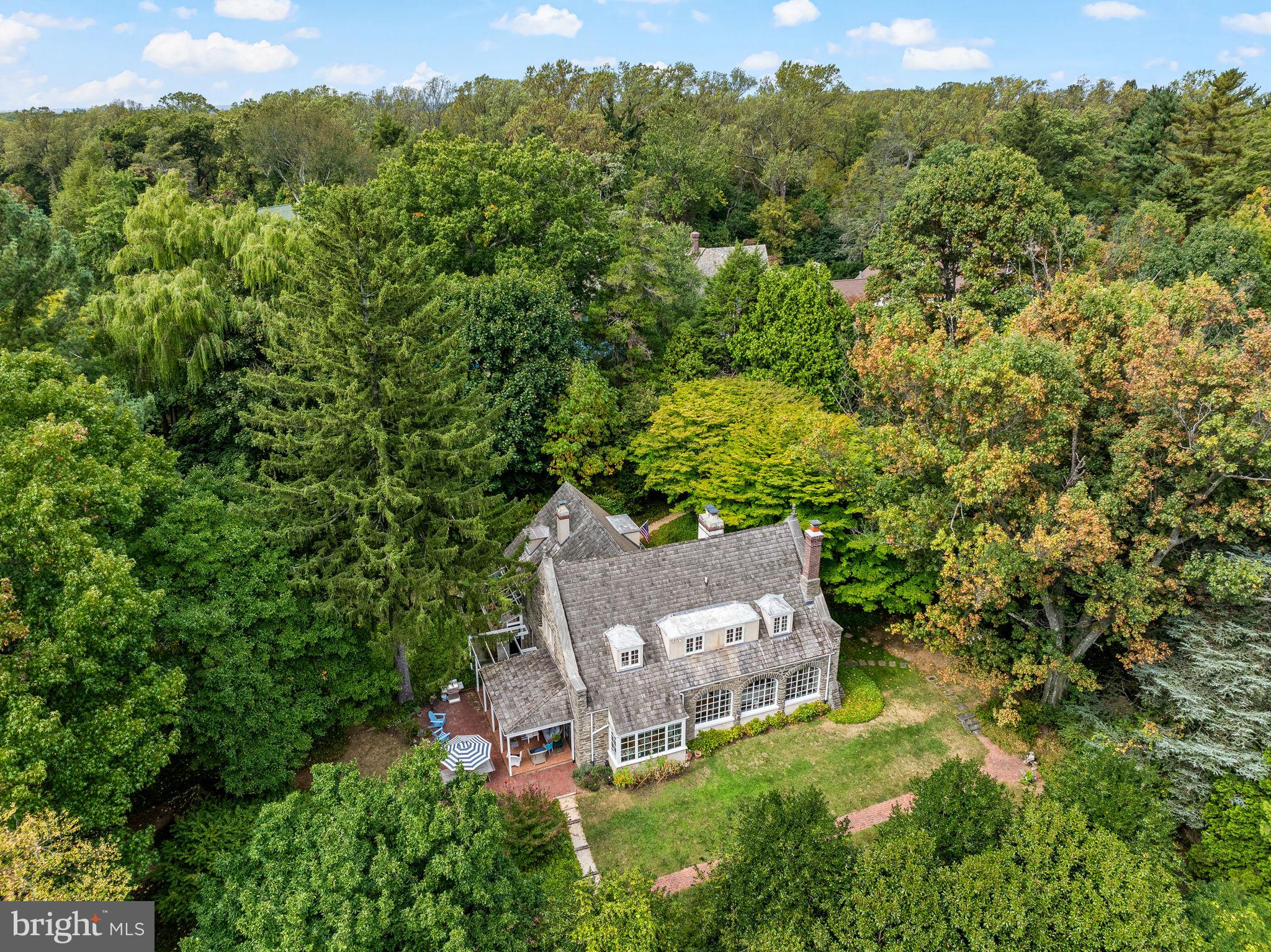 CHESTNUT HILL - Residential