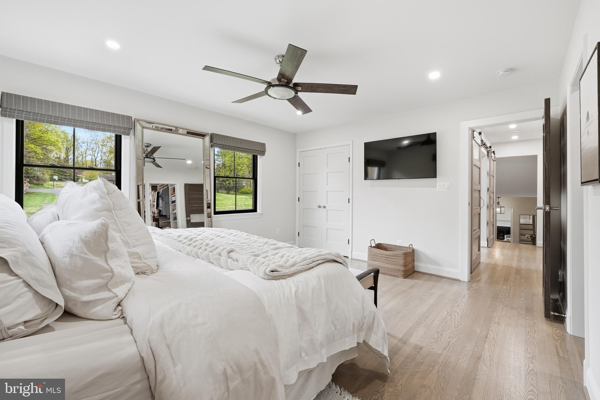 POTOMAC OUTSIDE - Residential