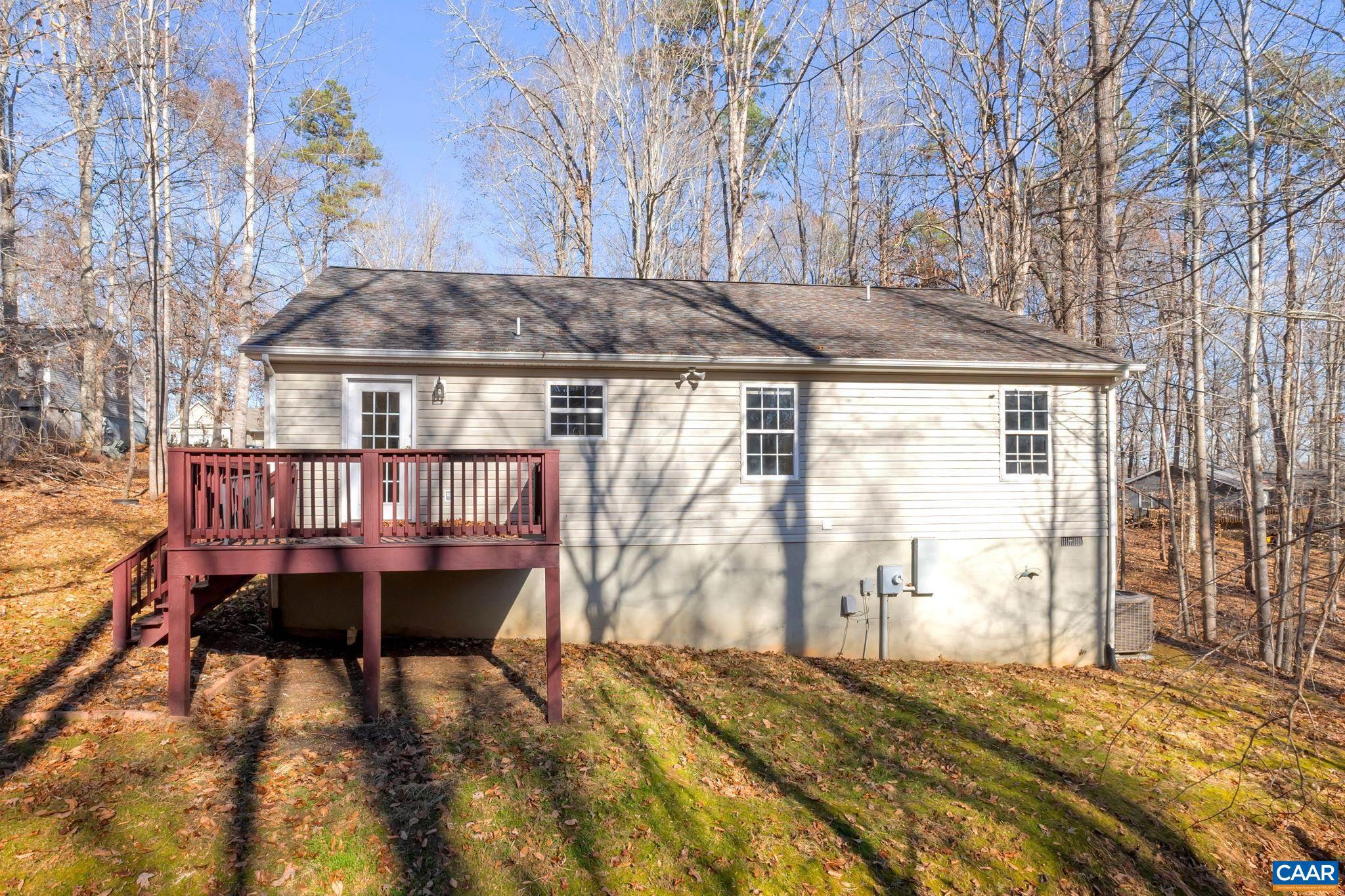 LAKE MONTICELLO - Residential