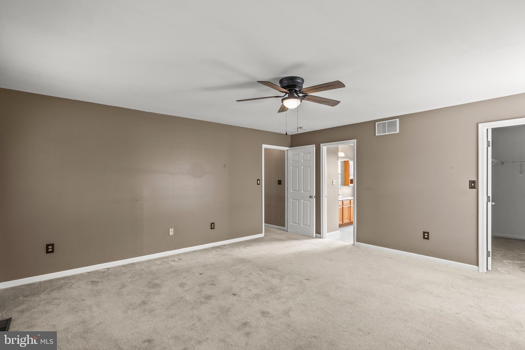 LEADER HEIGHTS CROSSING - Residential