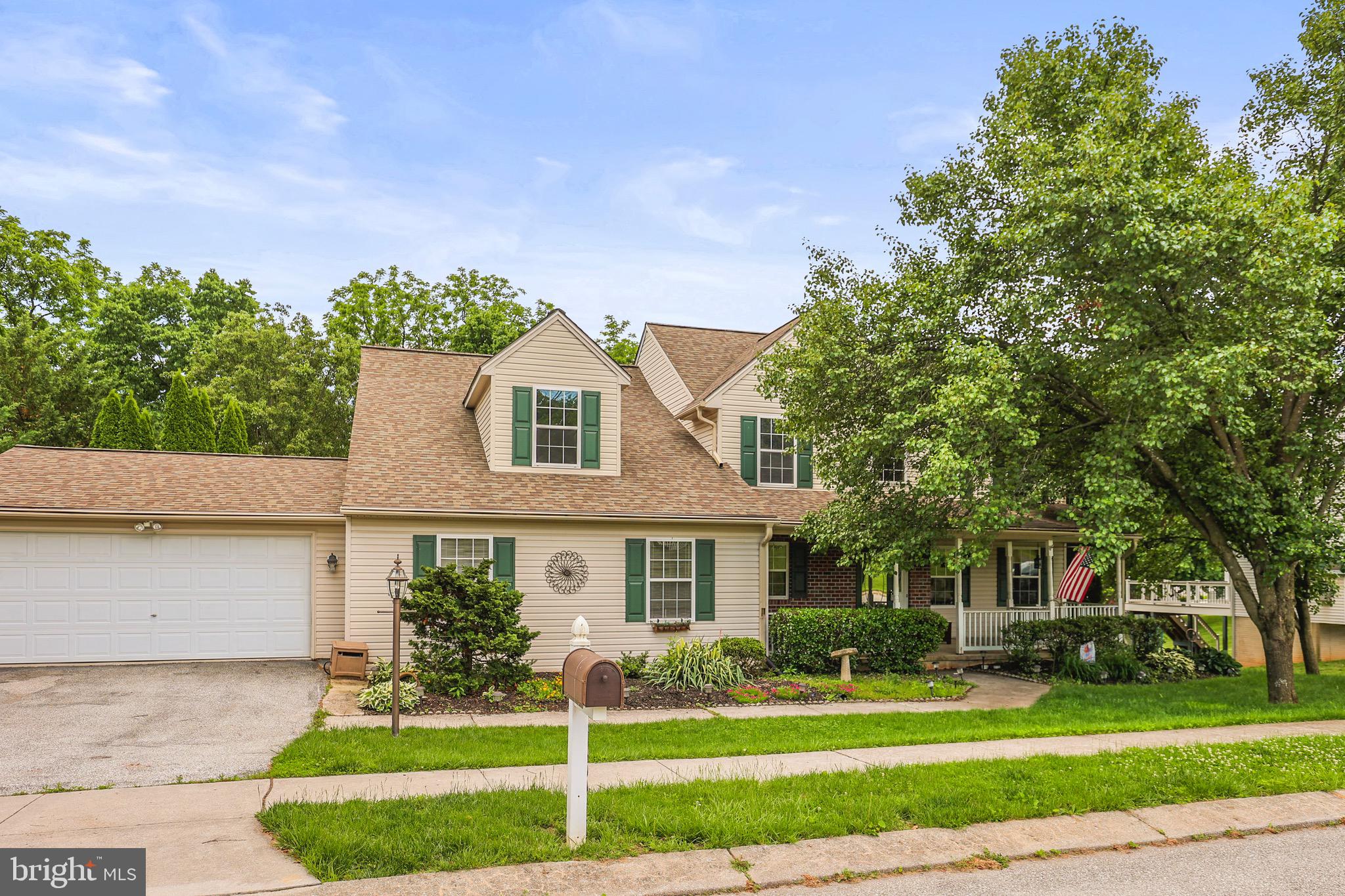 LEADER HEIGHTS CROSSING - Residential