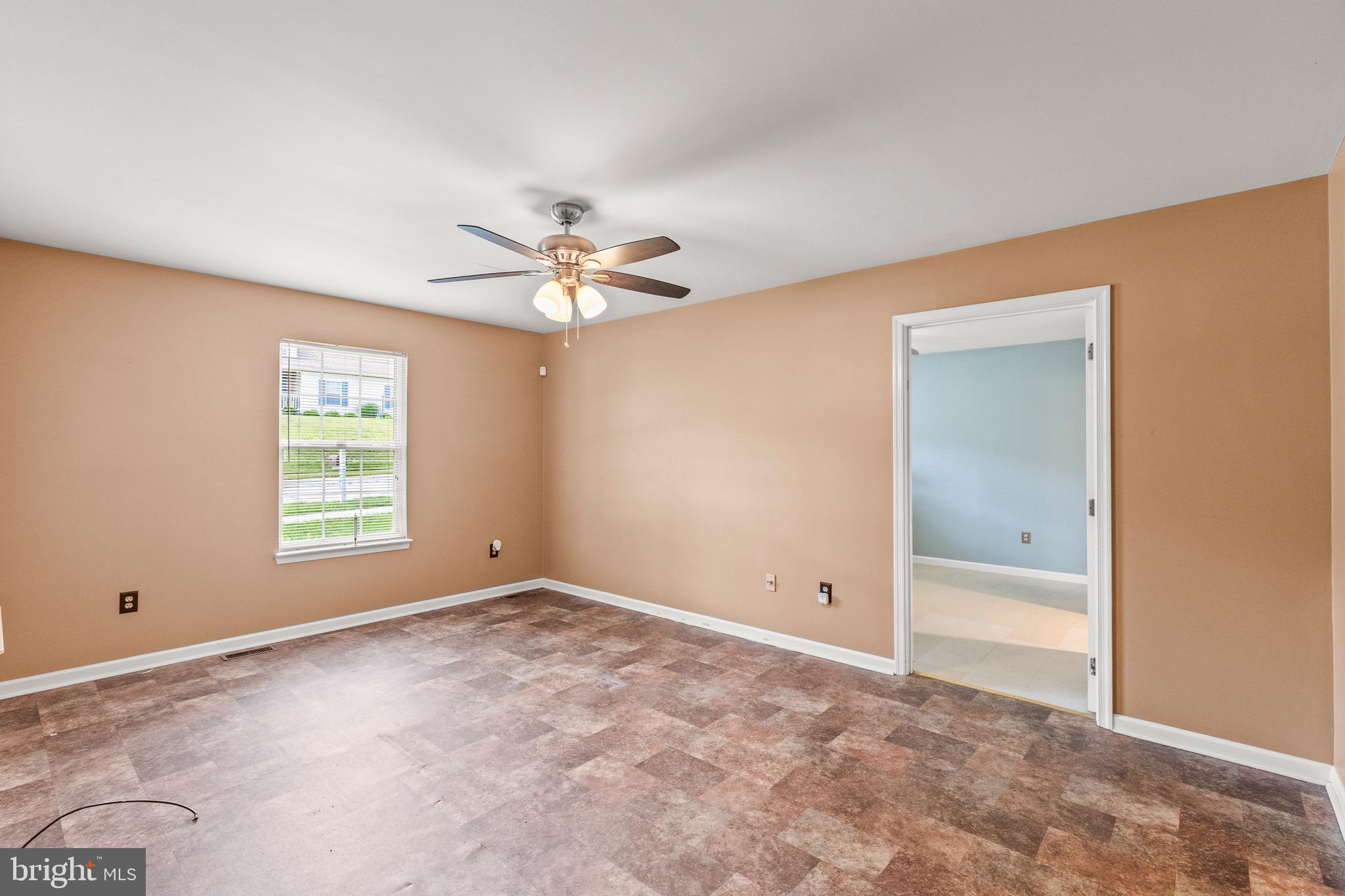 LEADER HEIGHTS CROSSING - Residential