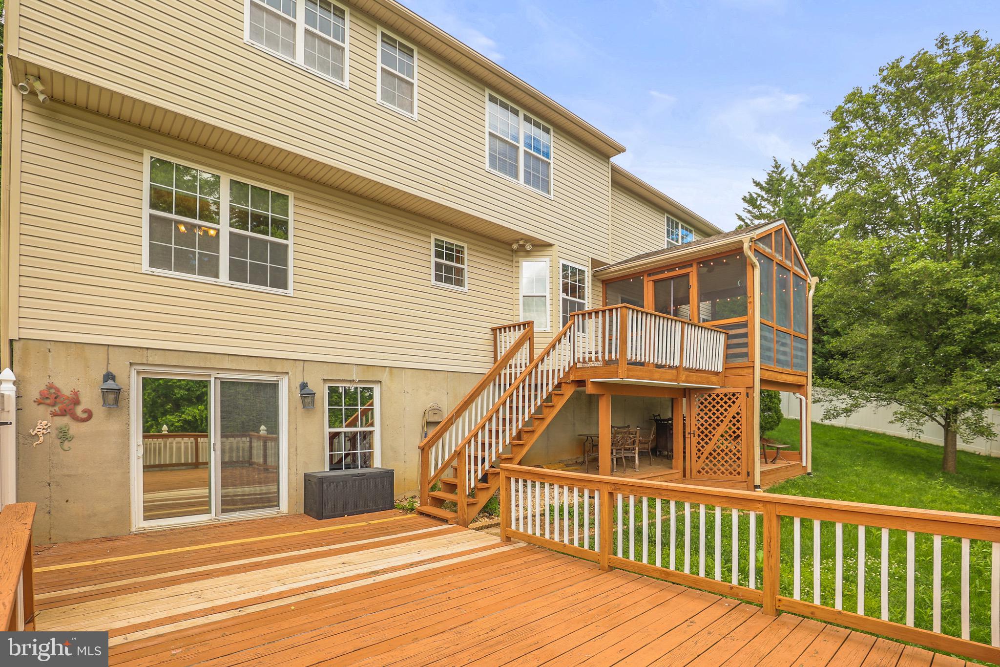 LEADER HEIGHTS CROSSING - Residential