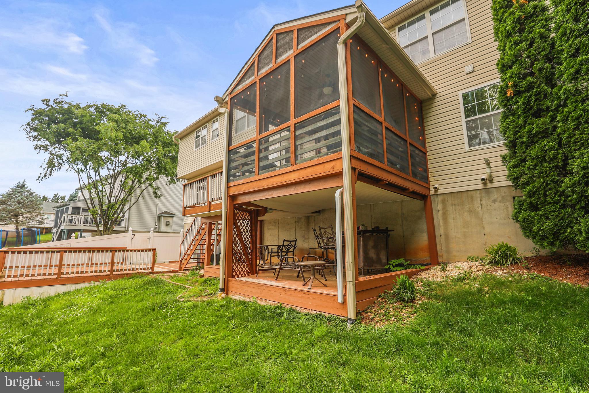 LEADER HEIGHTS CROSSING - Residential