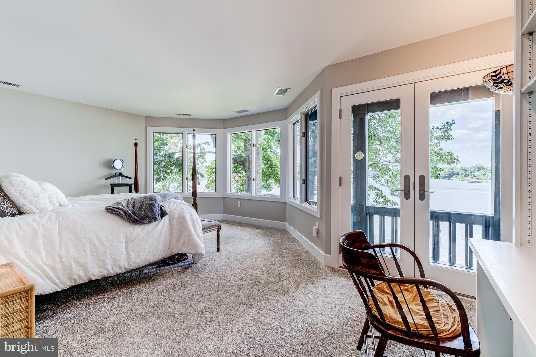 EDGEWATER BEACH - Residential