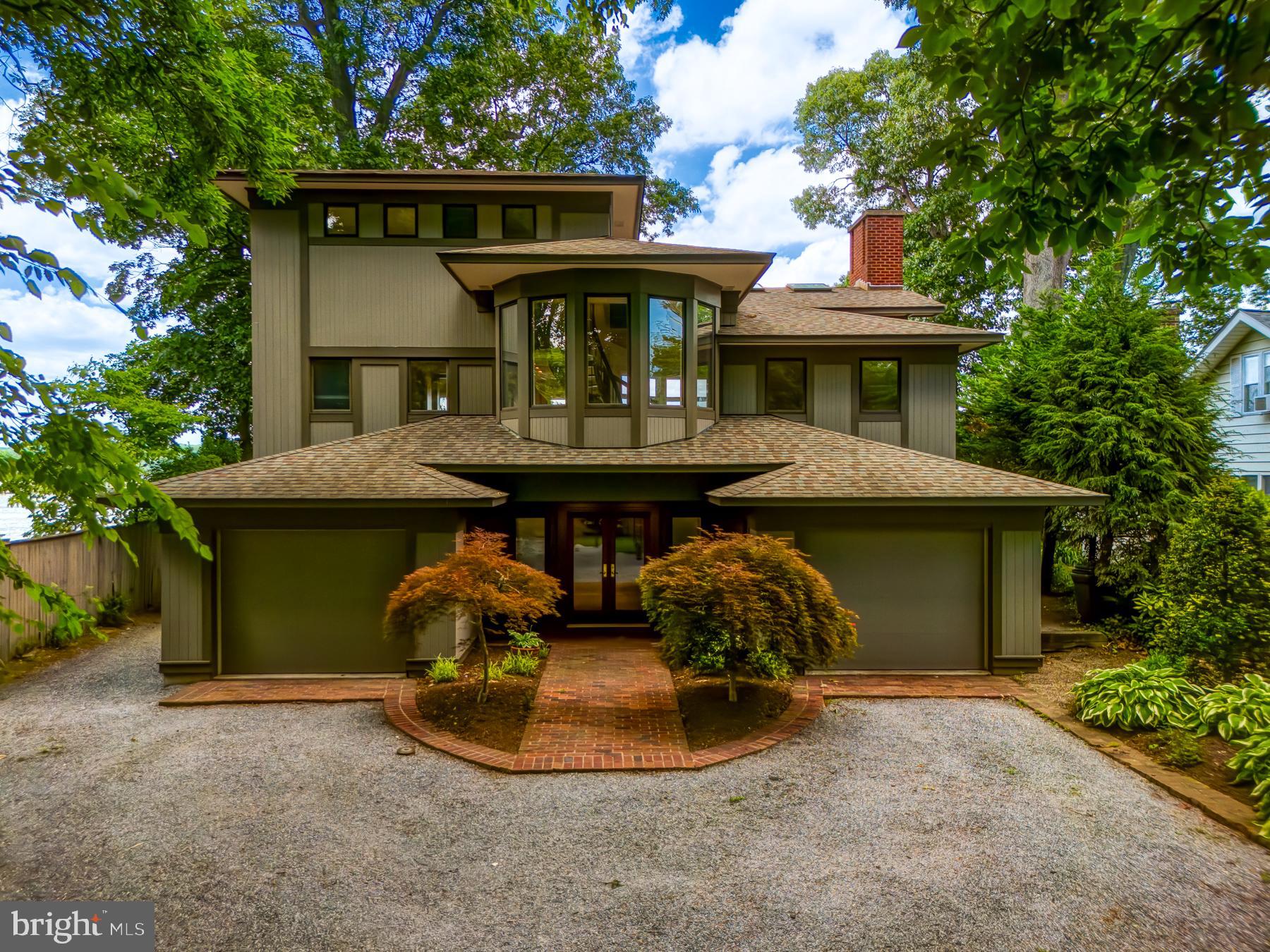 EDGEWATER BEACH - Residential