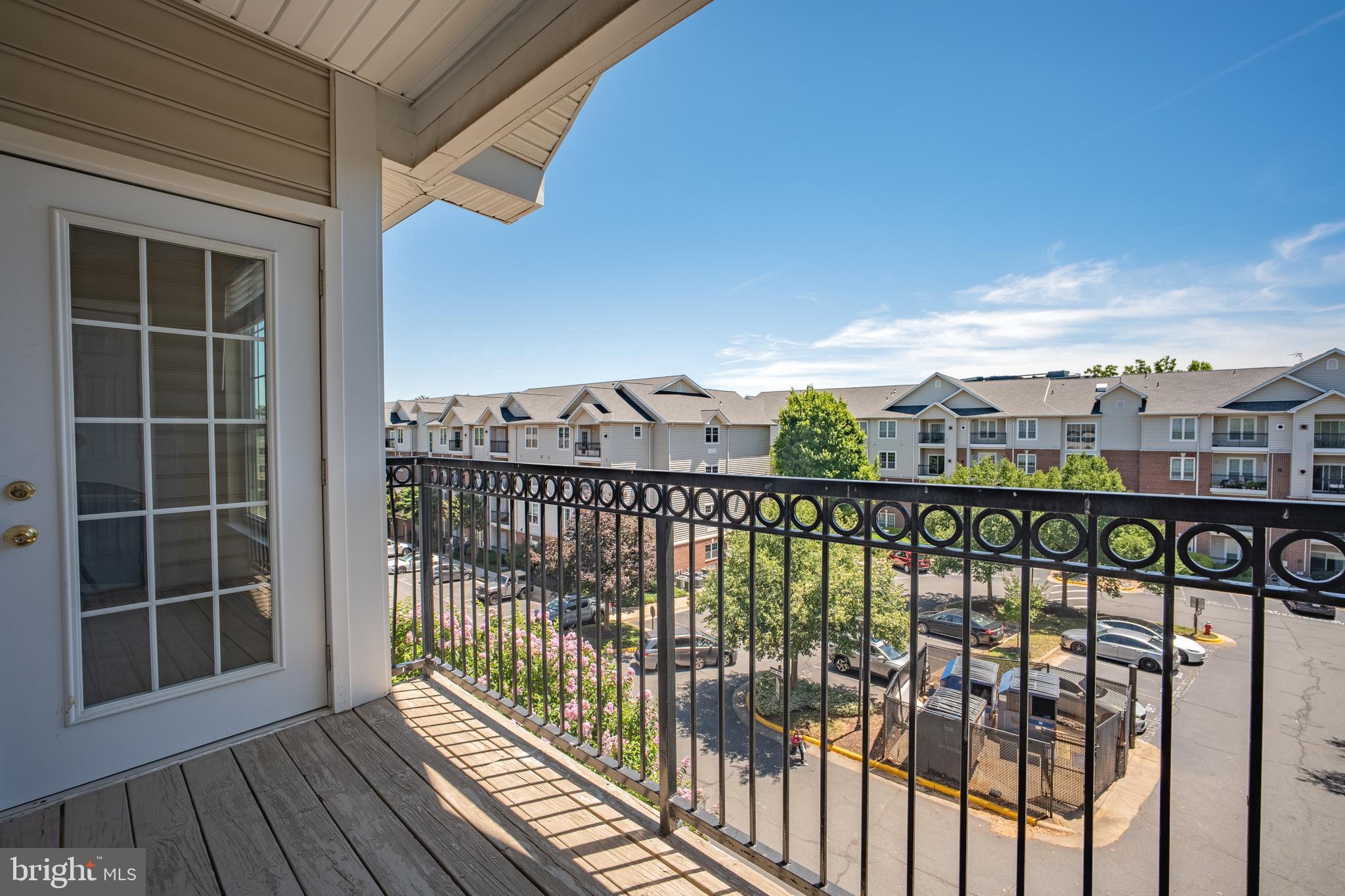 GATES OF MCLEAN - Residential