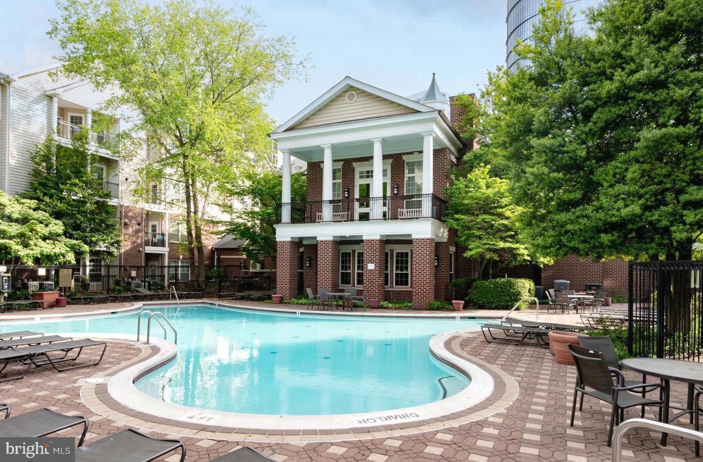 GATES OF MCLEAN - Residential