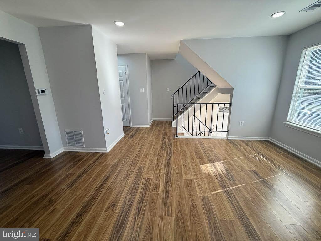 FORESTVILLE PARK - Residential