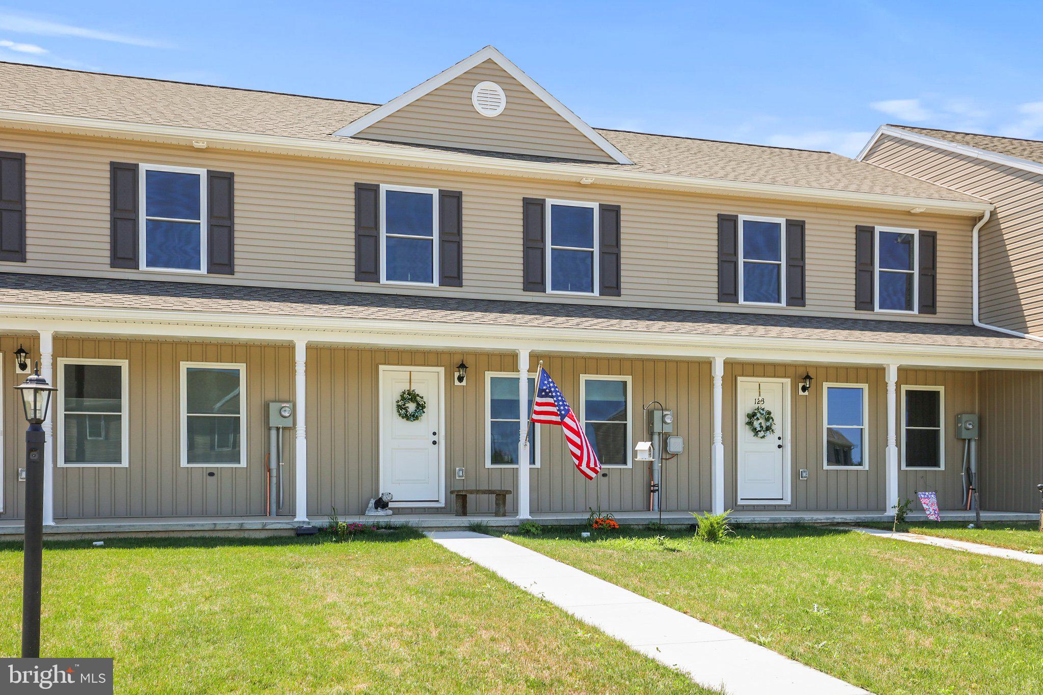 COLONIAL RIDGE - Residential