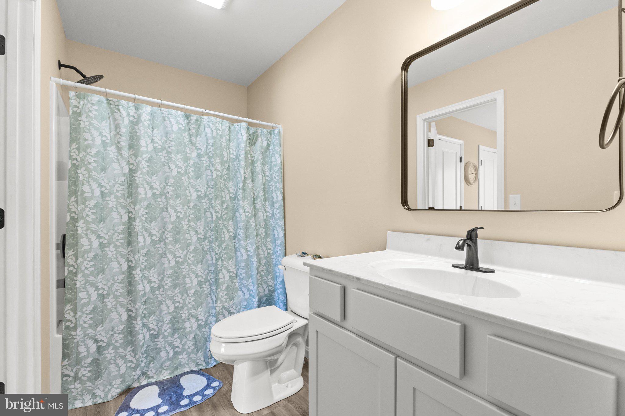 COLONIAL RIDGE - Residential