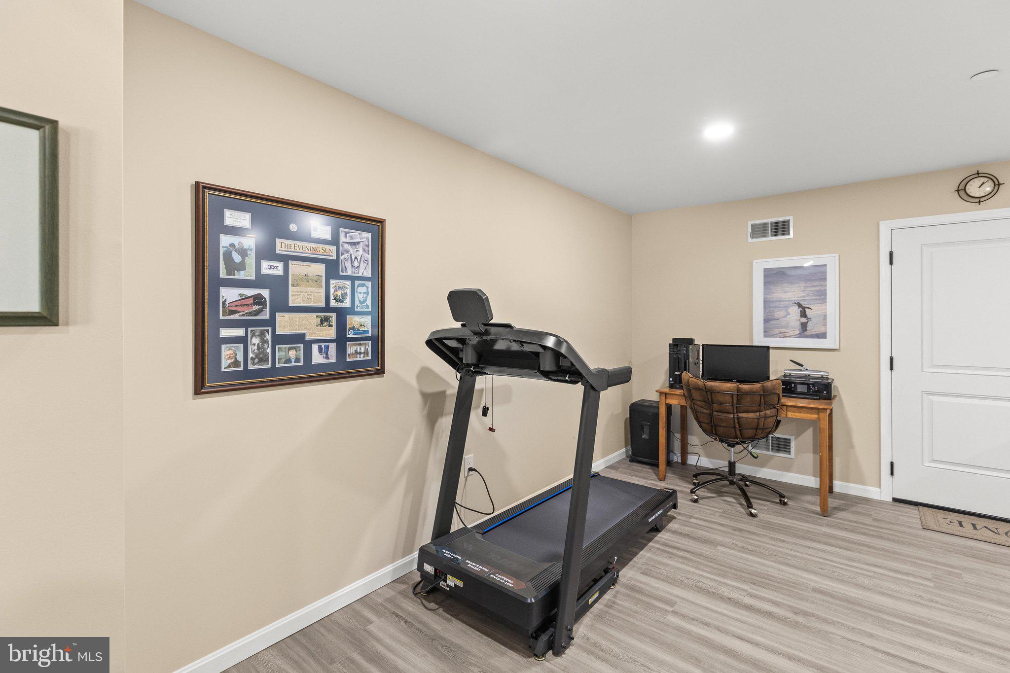 COLONIAL RIDGE - Residential