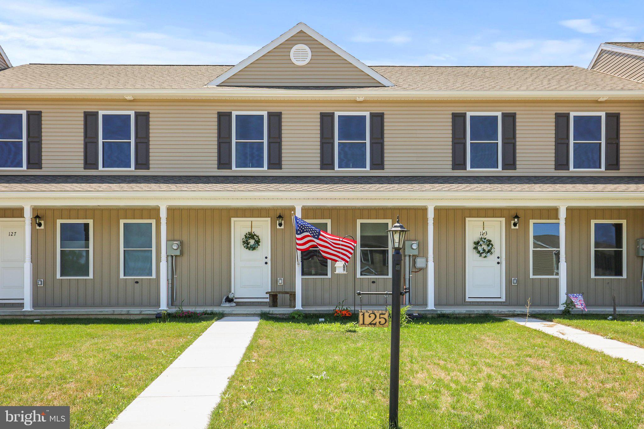 COLONIAL RIDGE - Residential