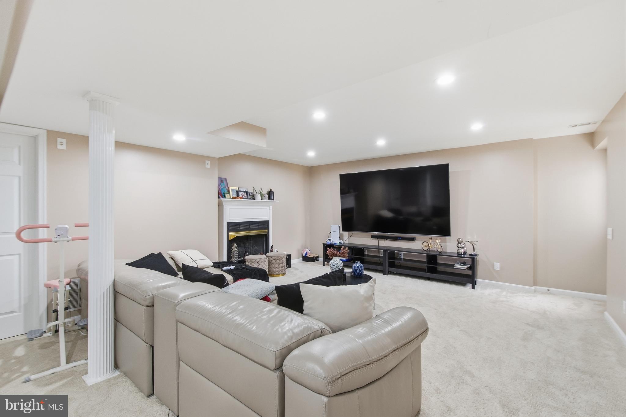 WINDING CREEK ESTATES - Residential