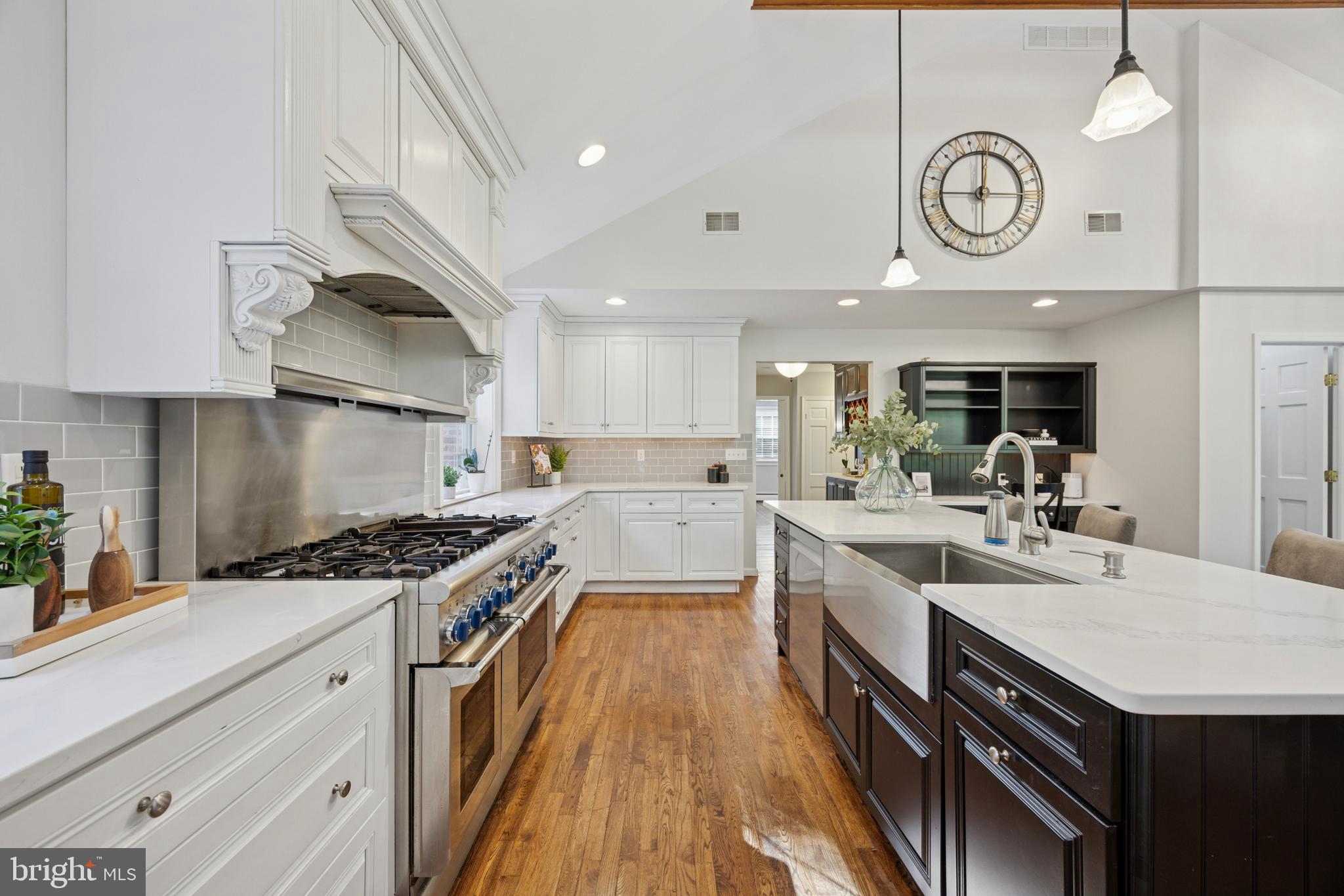 WAYNEWOOD - Residential