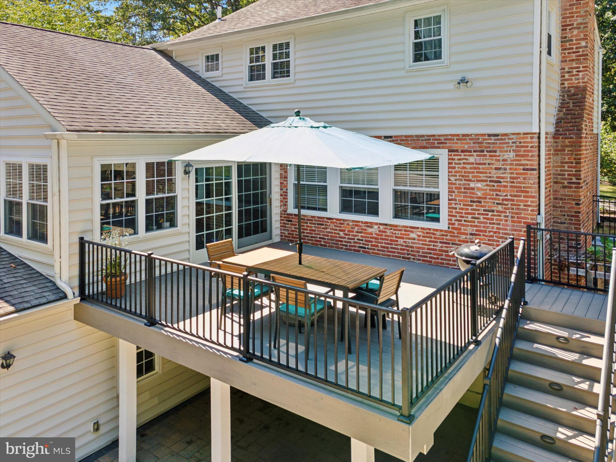WAYNEWOOD - Residential