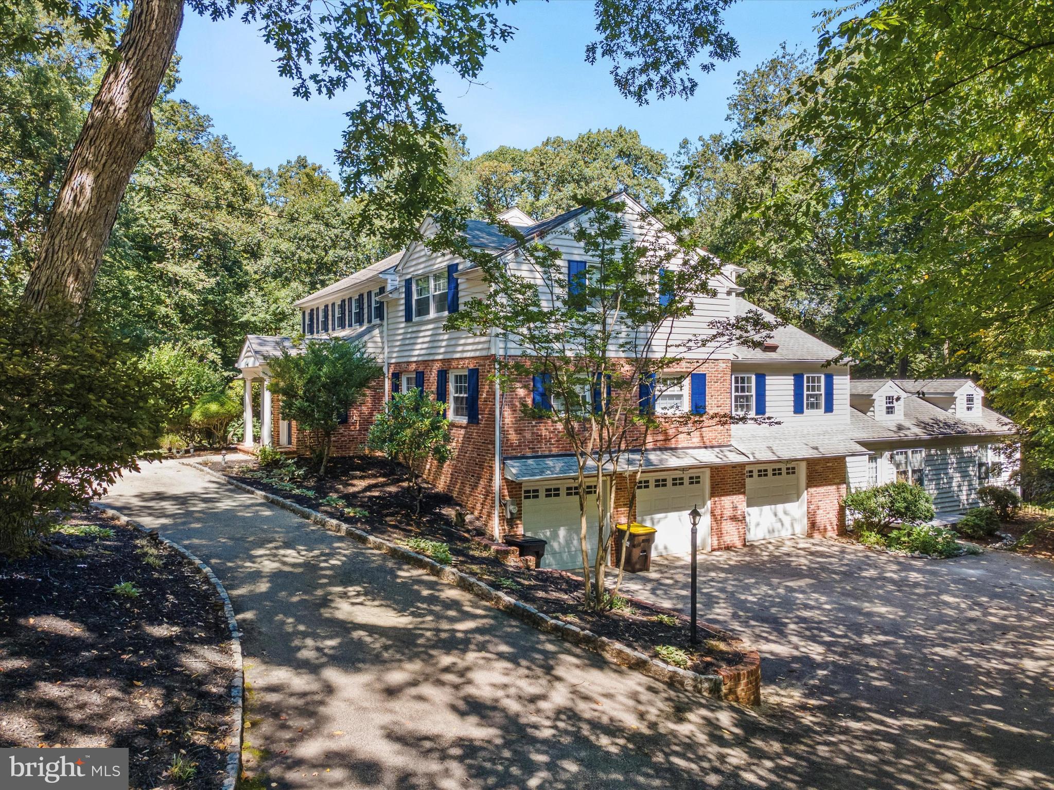 WAYNEWOOD - Residential