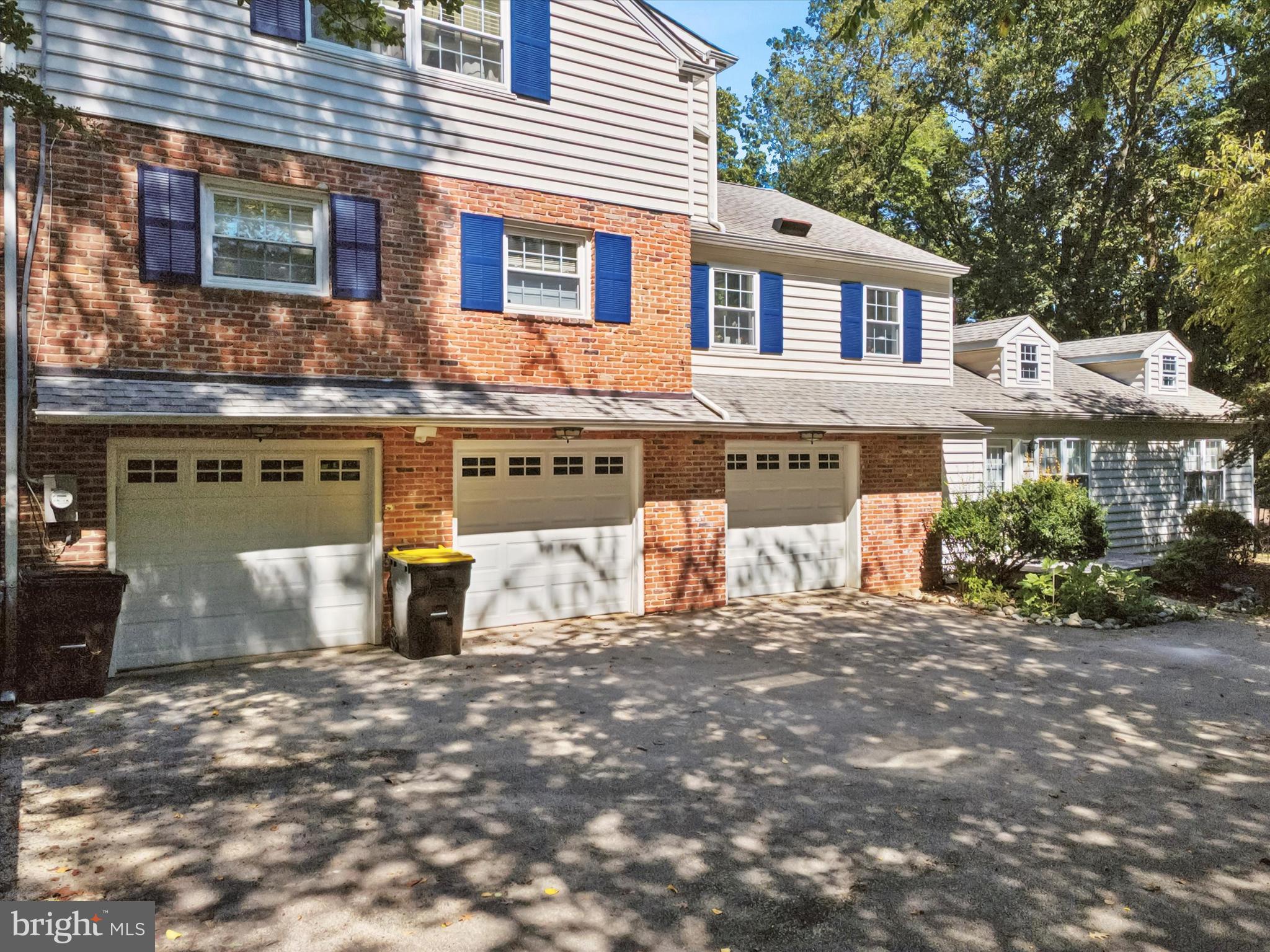 WAYNEWOOD - Residential