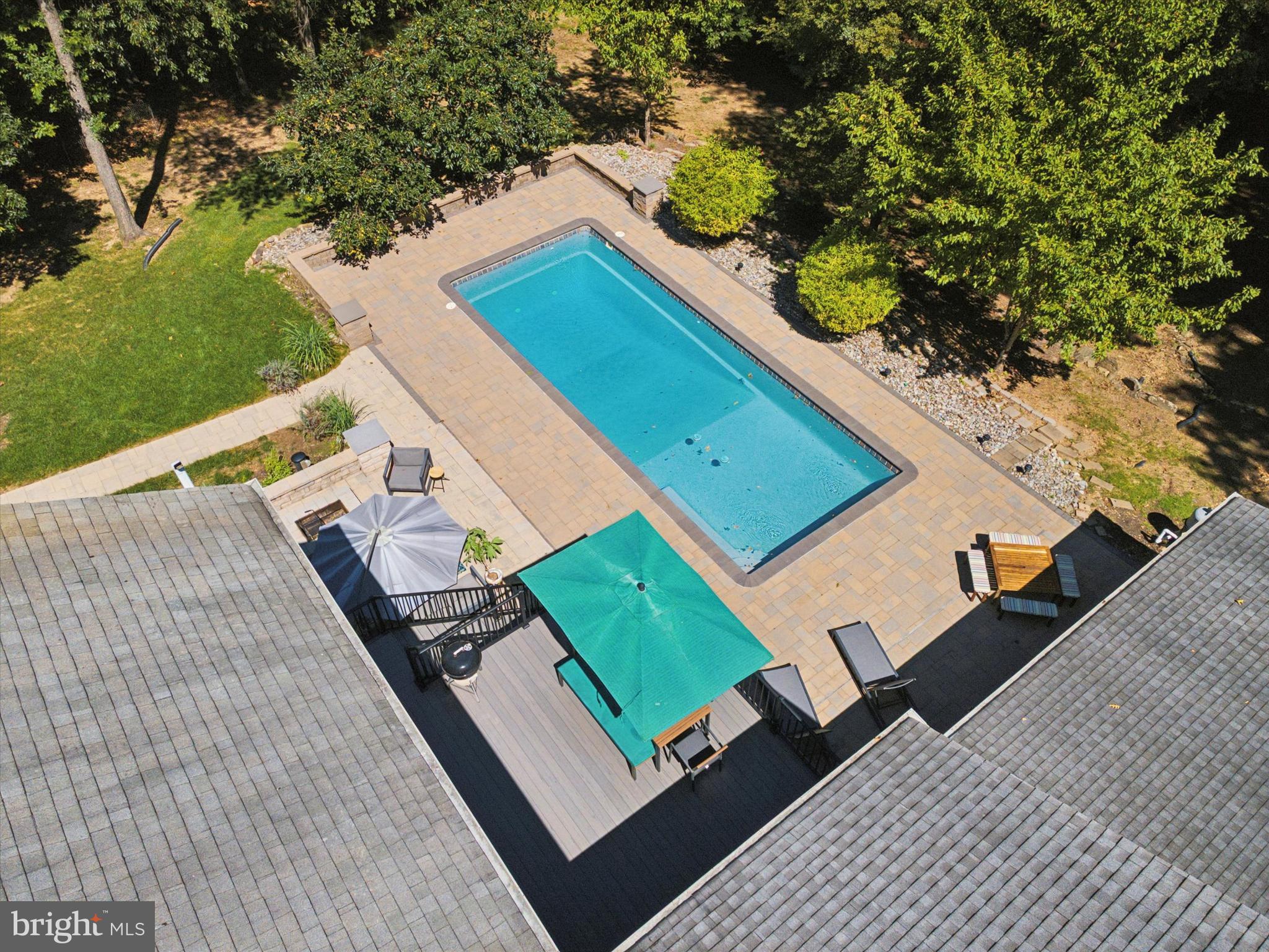 WAYNEWOOD - Residential