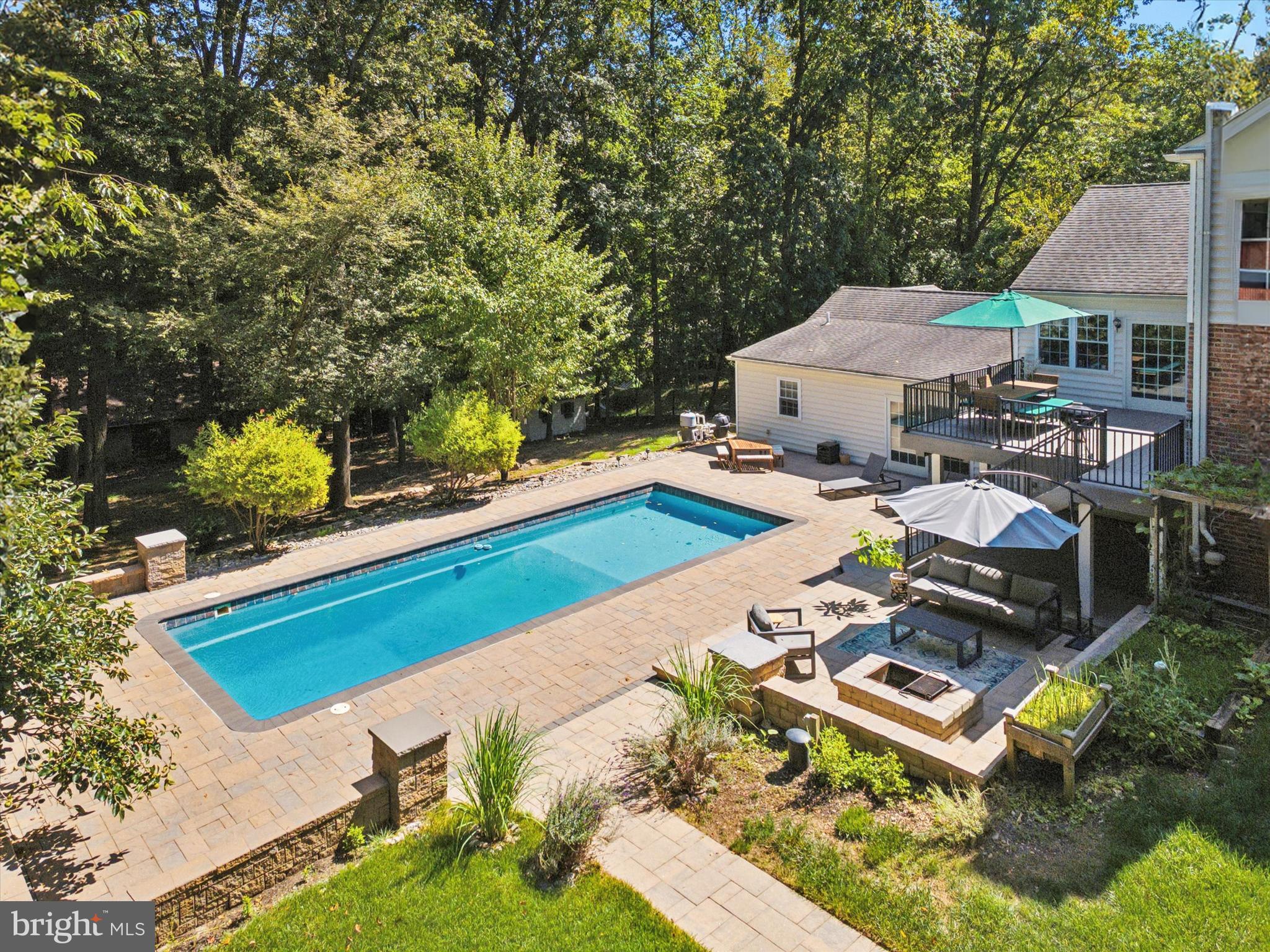 WAYNEWOOD - Residential