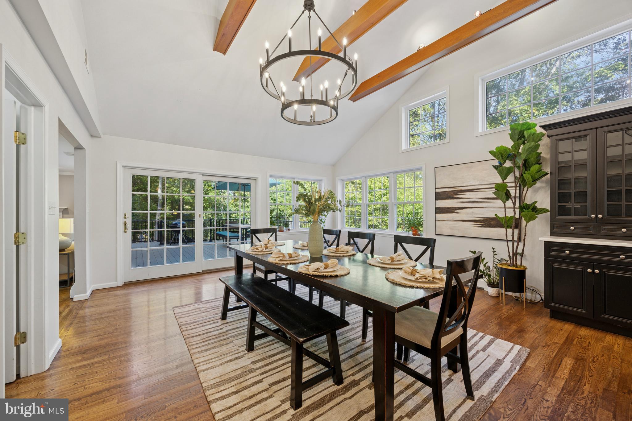 WAYNEWOOD - Residential