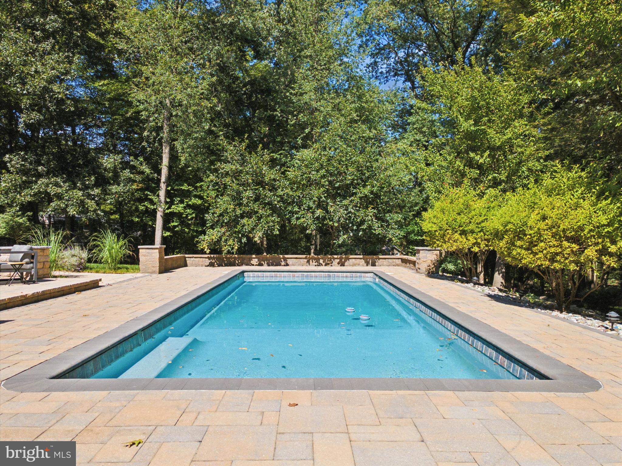 WAYNEWOOD - Residential