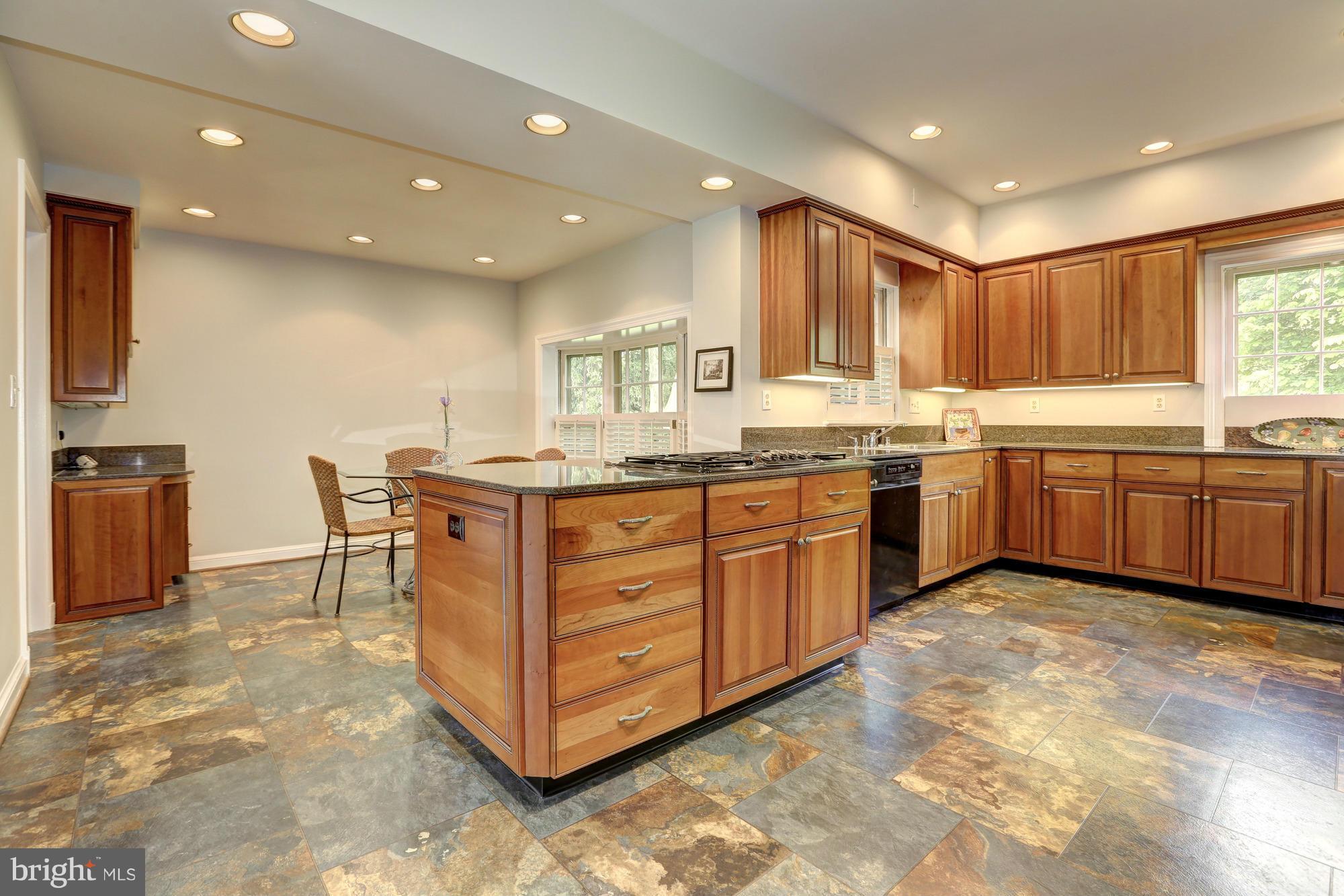 MCAULEY PARK - Residential
