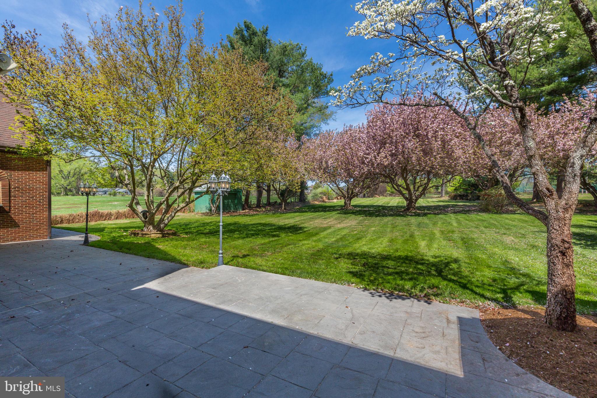 TRAVILAH MEADOWS - Residential