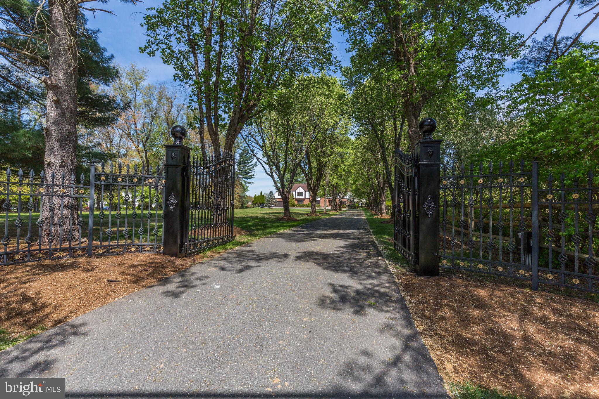 TRAVILAH MEADOWS - Residential