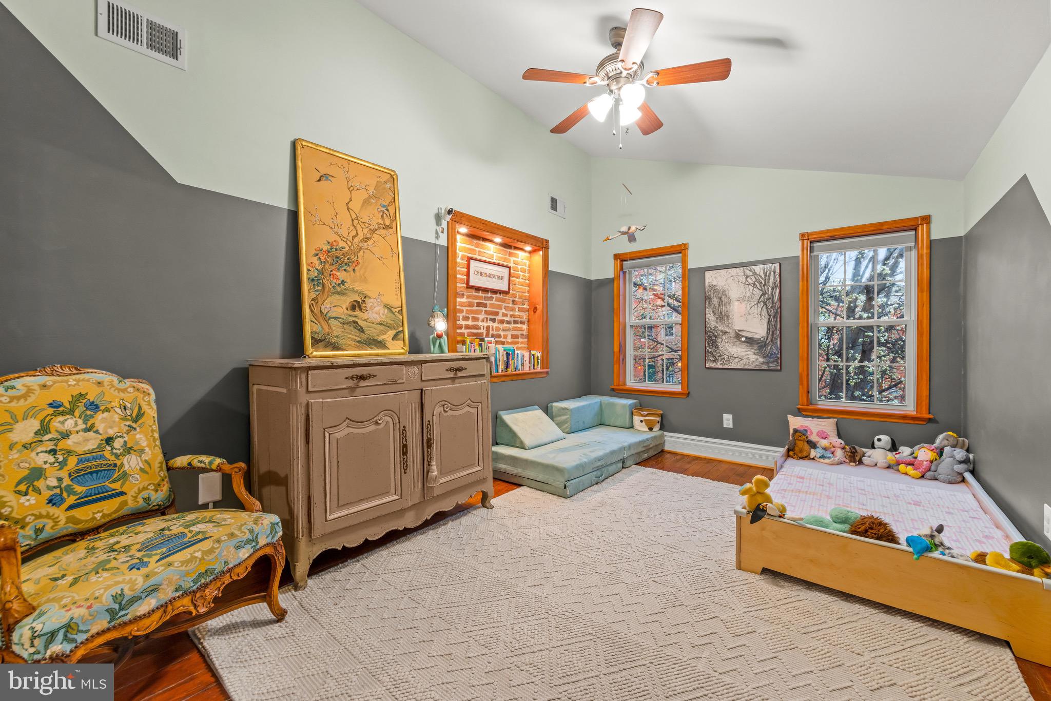 BUTCHERS HILL - Residential