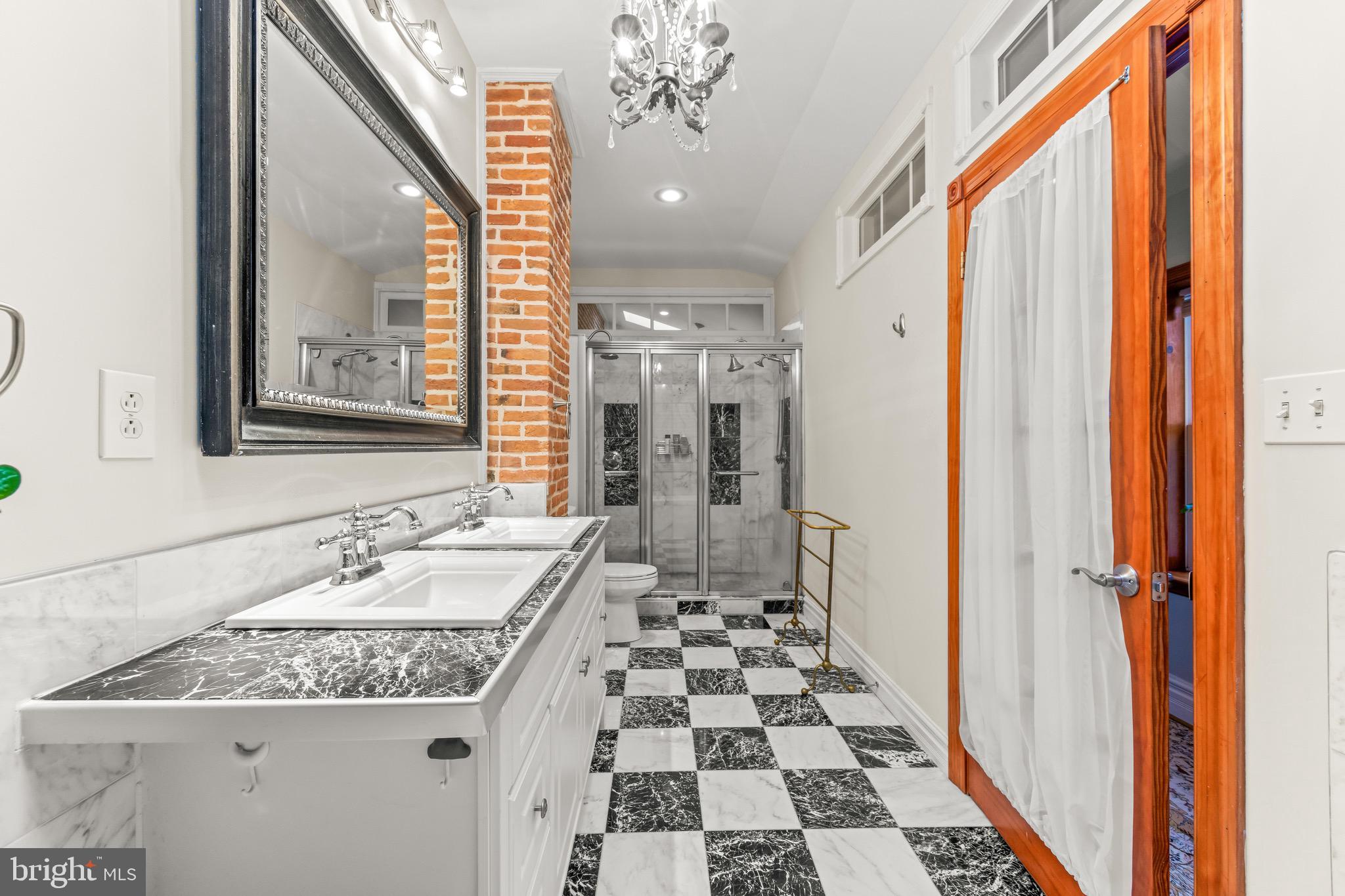 BUTCHERS HILL - Residential
