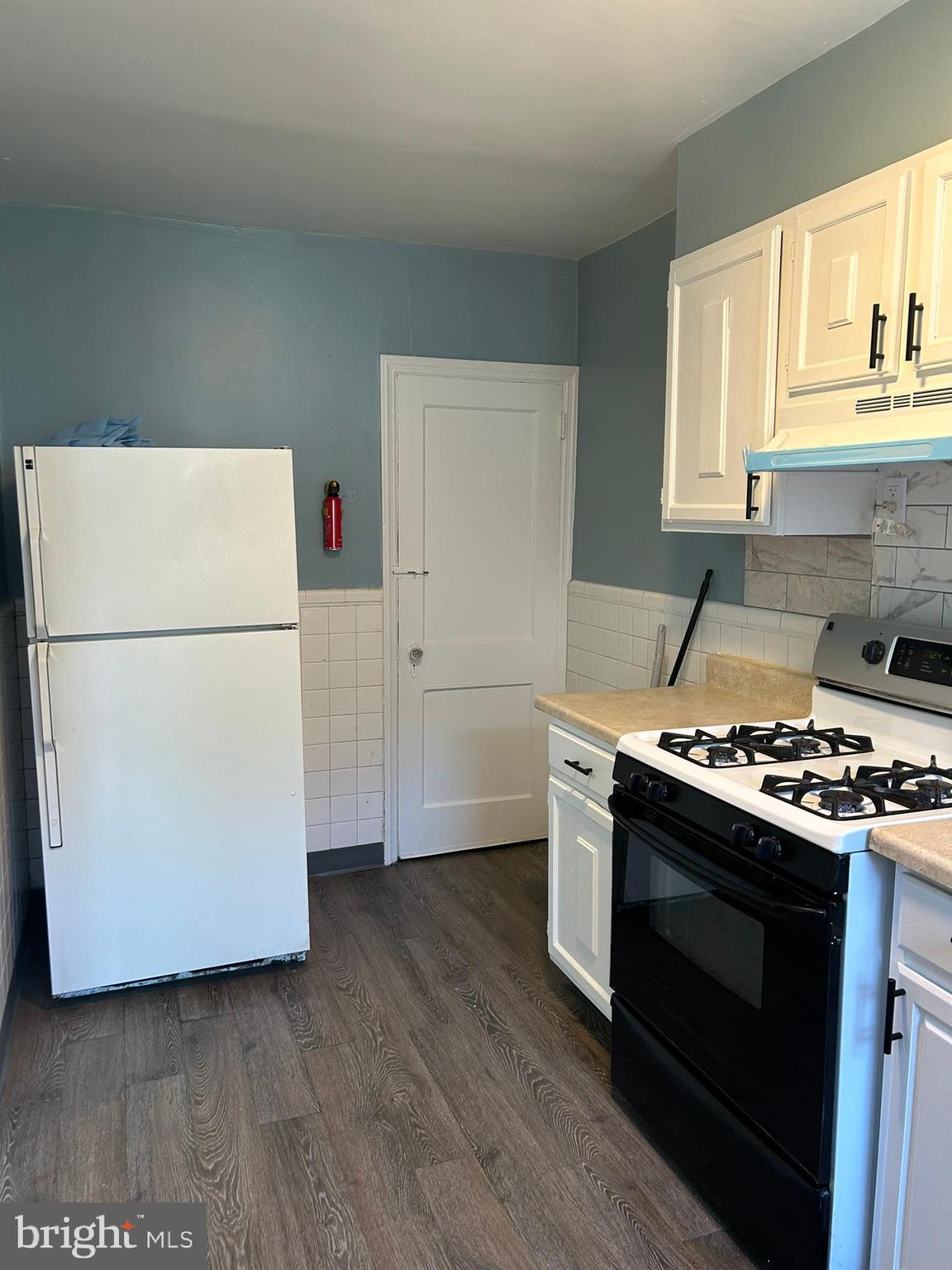 WALNUT HILL - Residential