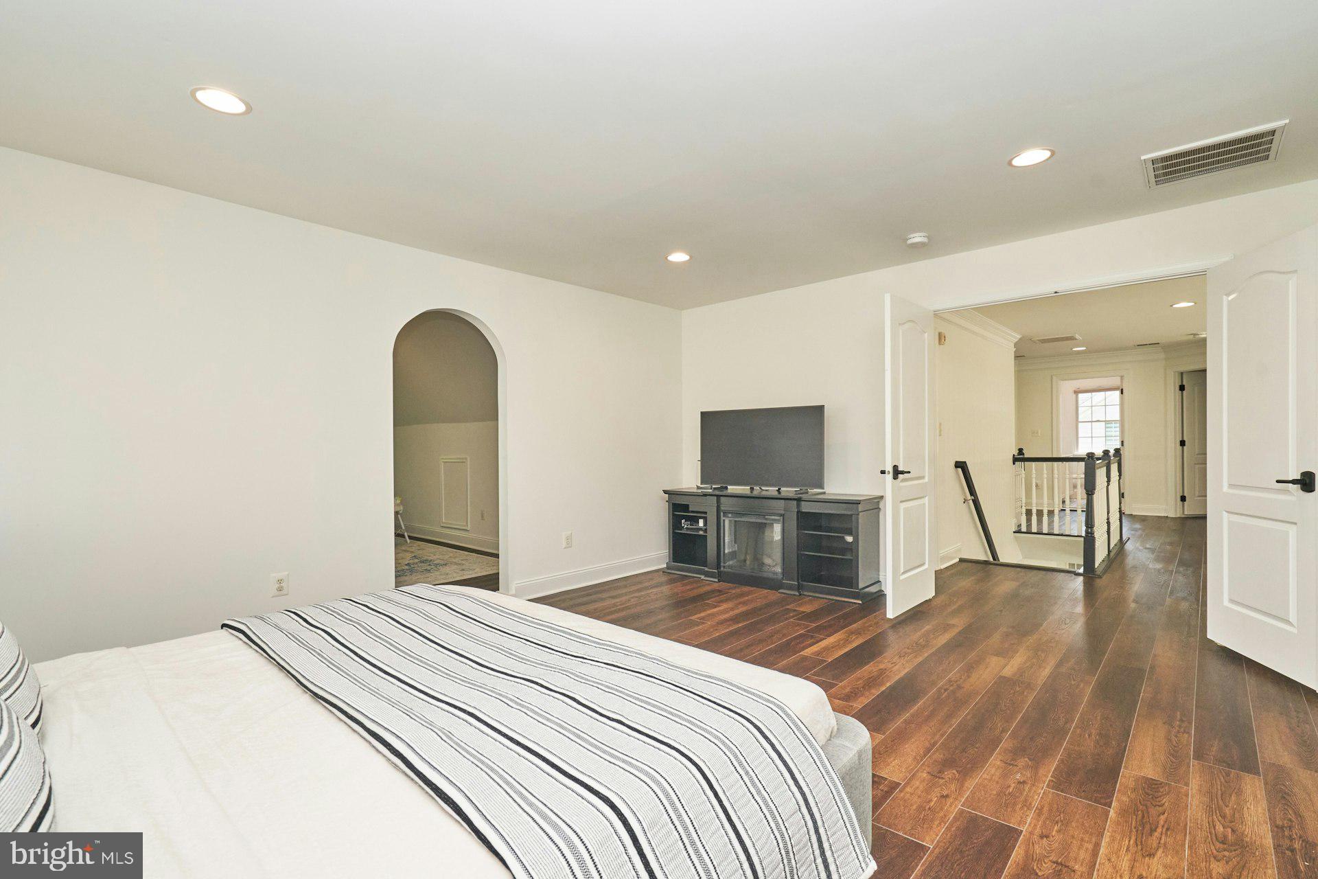 DOMINION VALLEY COUNTRY CLUB - Residential