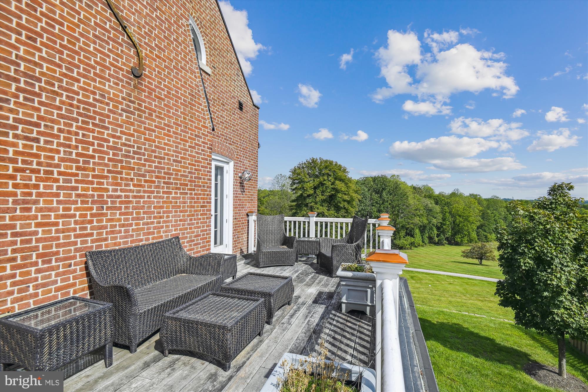 CAVES VALLEY - Residential