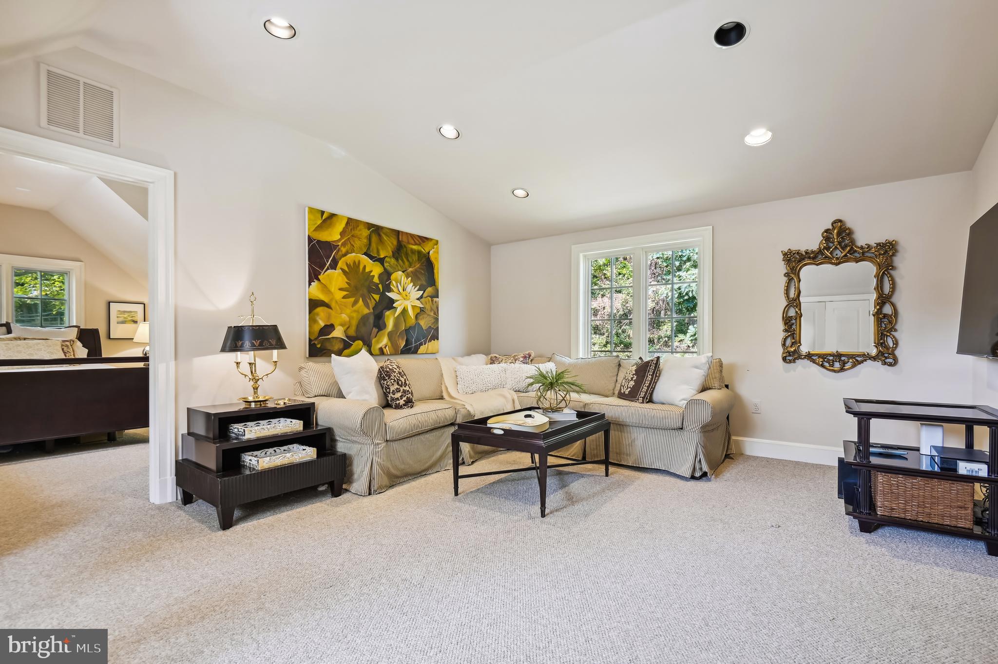 CAVES VALLEY - Residential