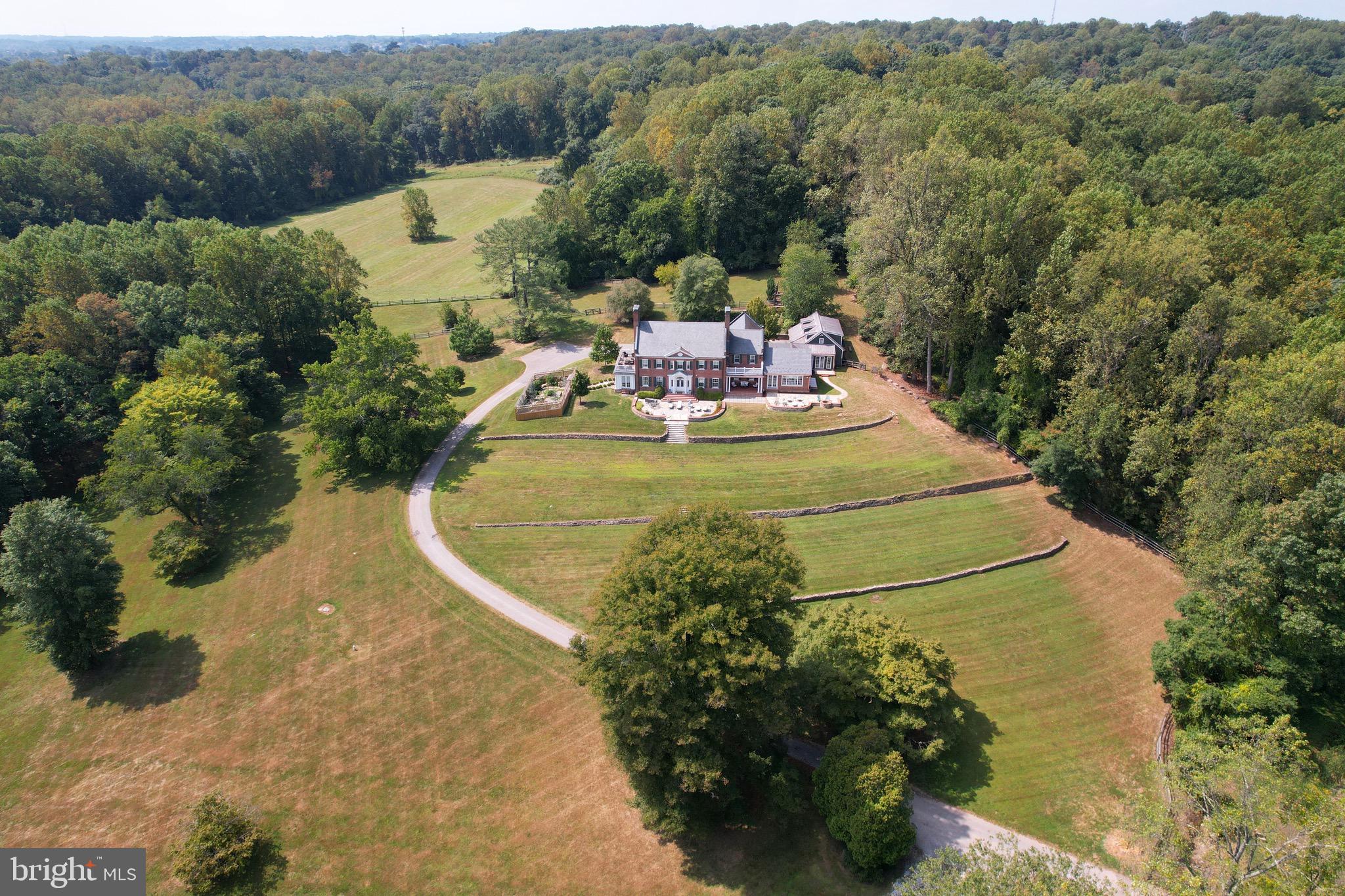 CAVES VALLEY - Residential