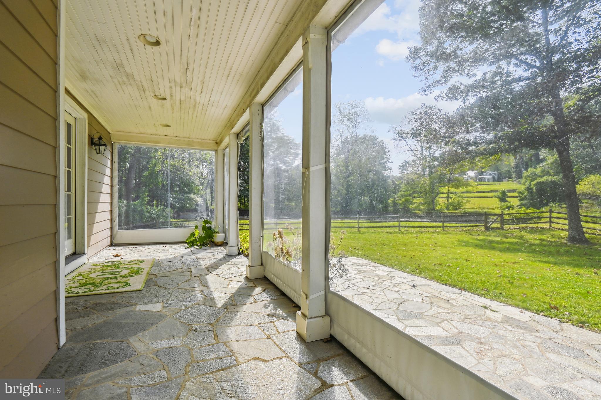 CAVES VALLEY - Residential