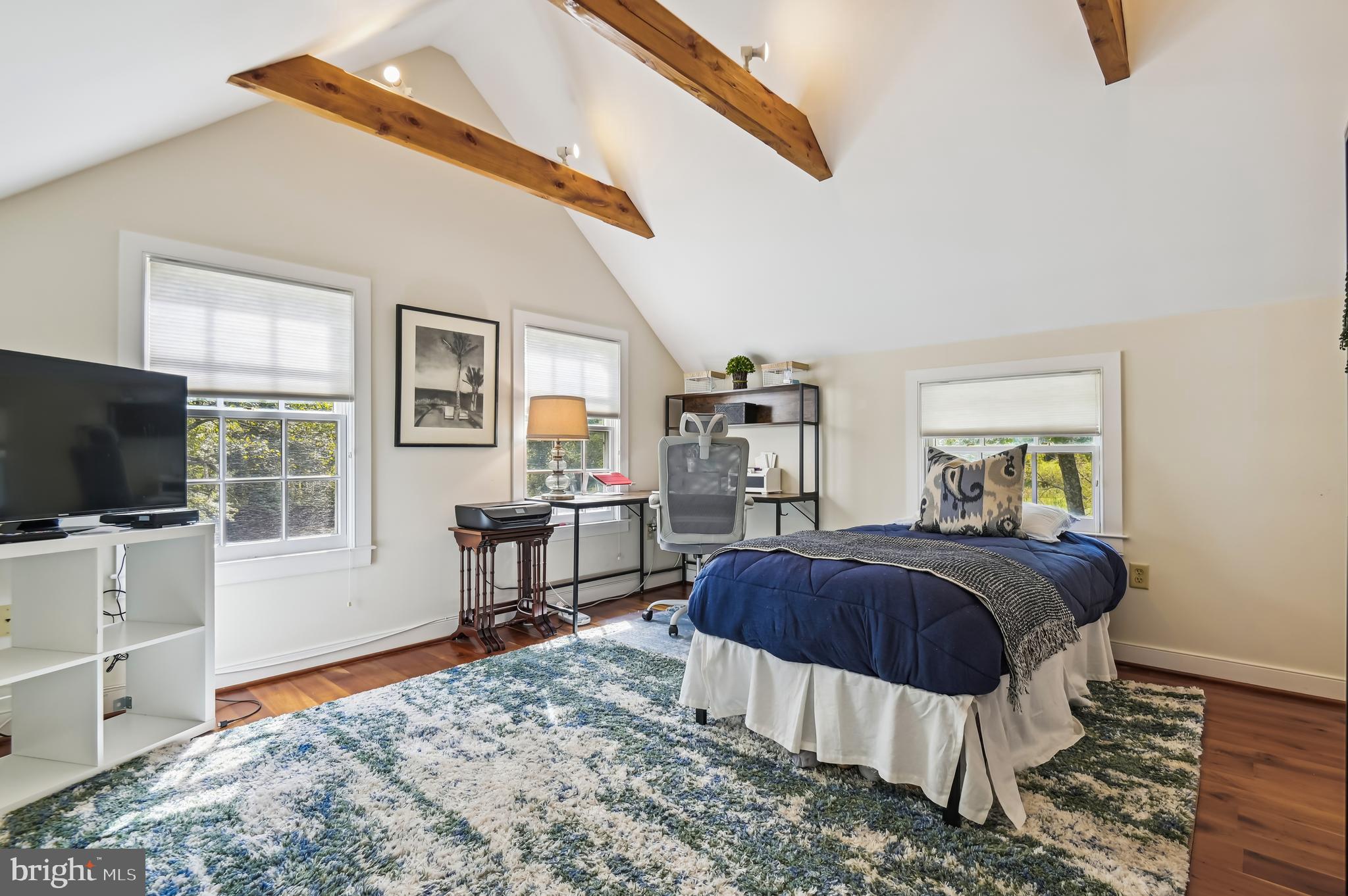 CAVES VALLEY - Residential