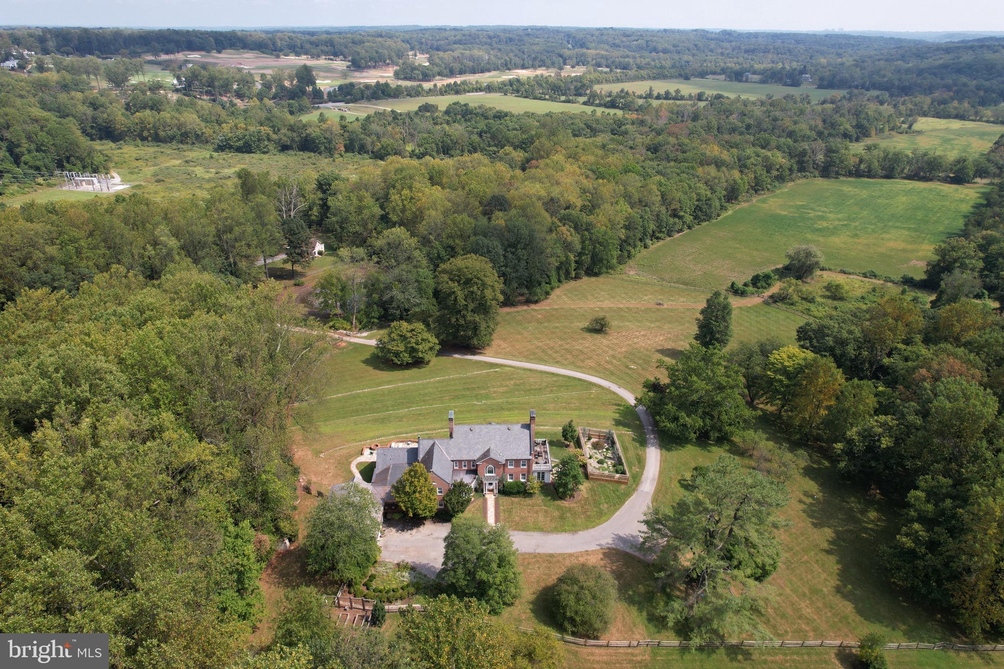 CAVES VALLEY - Residential
