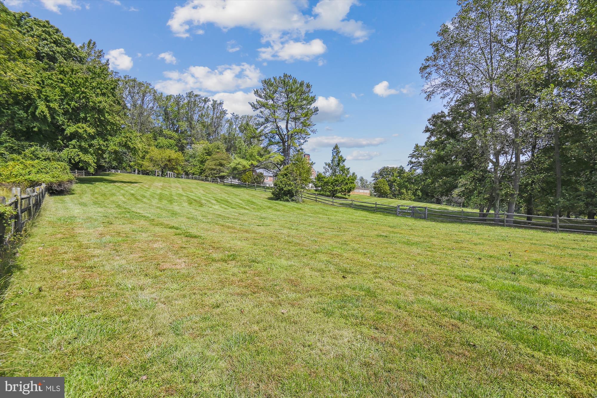 CAVES VALLEY - Residential
