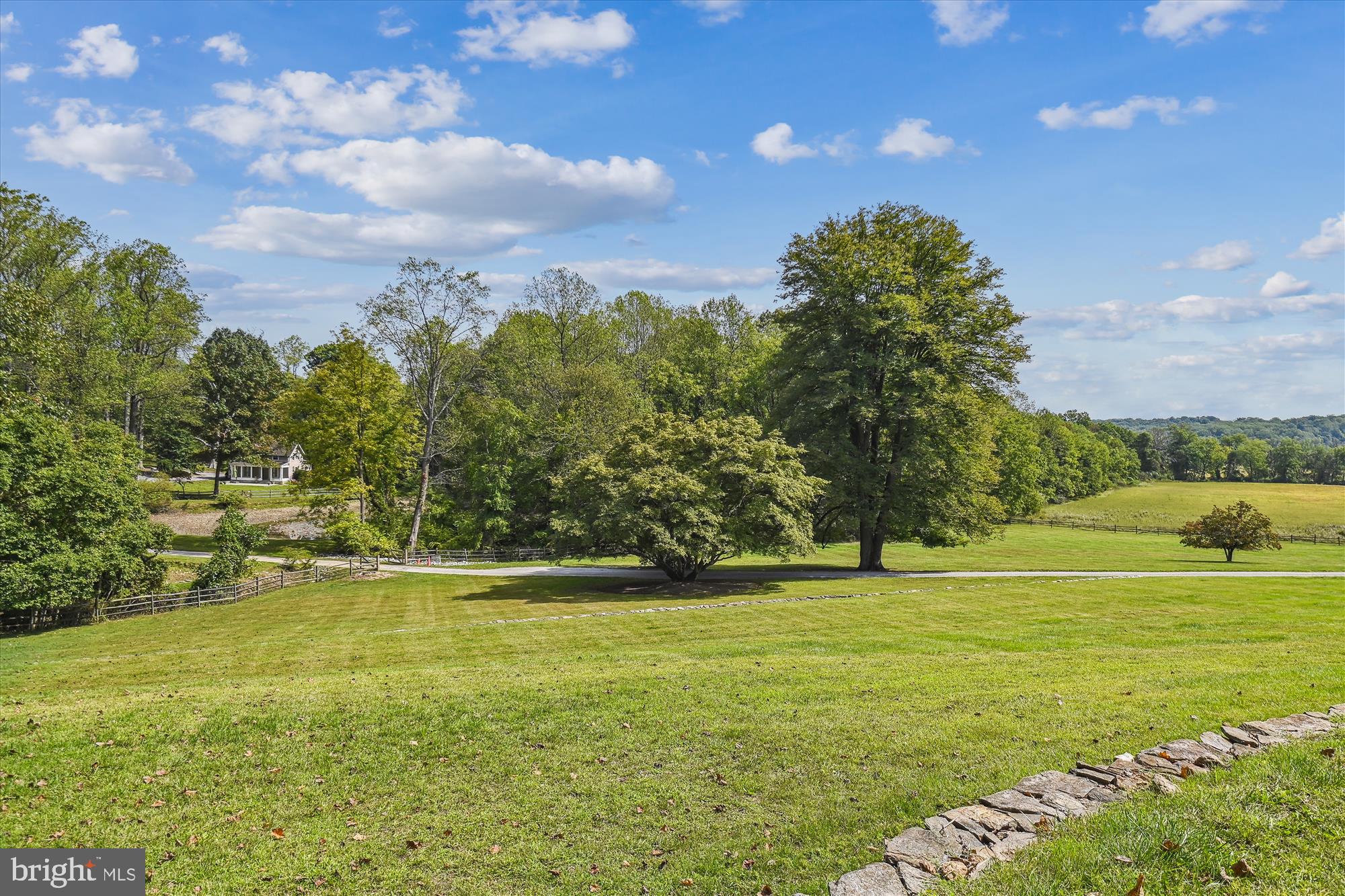CAVES VALLEY - Residential