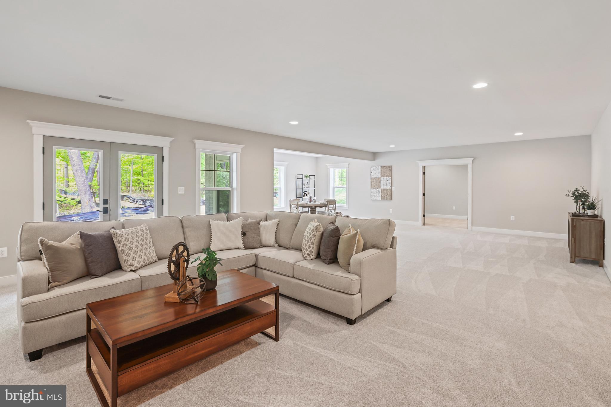 BRADDOCK WOODS - Residential