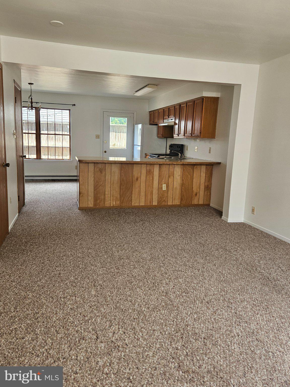 WOODS EDGE - Residential
