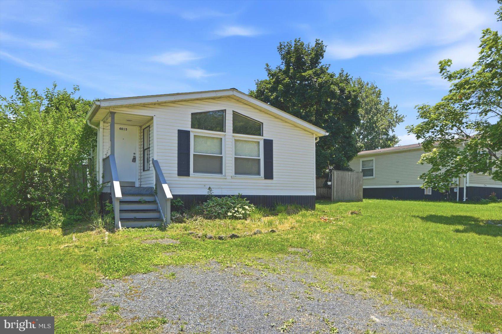 MOUNTAIN BUSH ESTATES - Residential